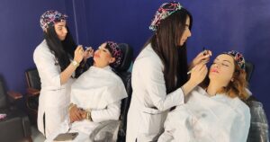 بهترین دوره آموزش میکاپ در اصفهان | بهترین آموزشگاه گریم و میکاپ در اصفهان ❤️
